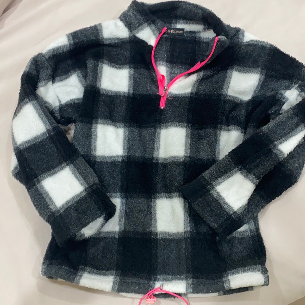 Quarter zip, pullover, fuzzy sweatshirt
